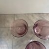 Glazen drinkglazen met gelobde voet