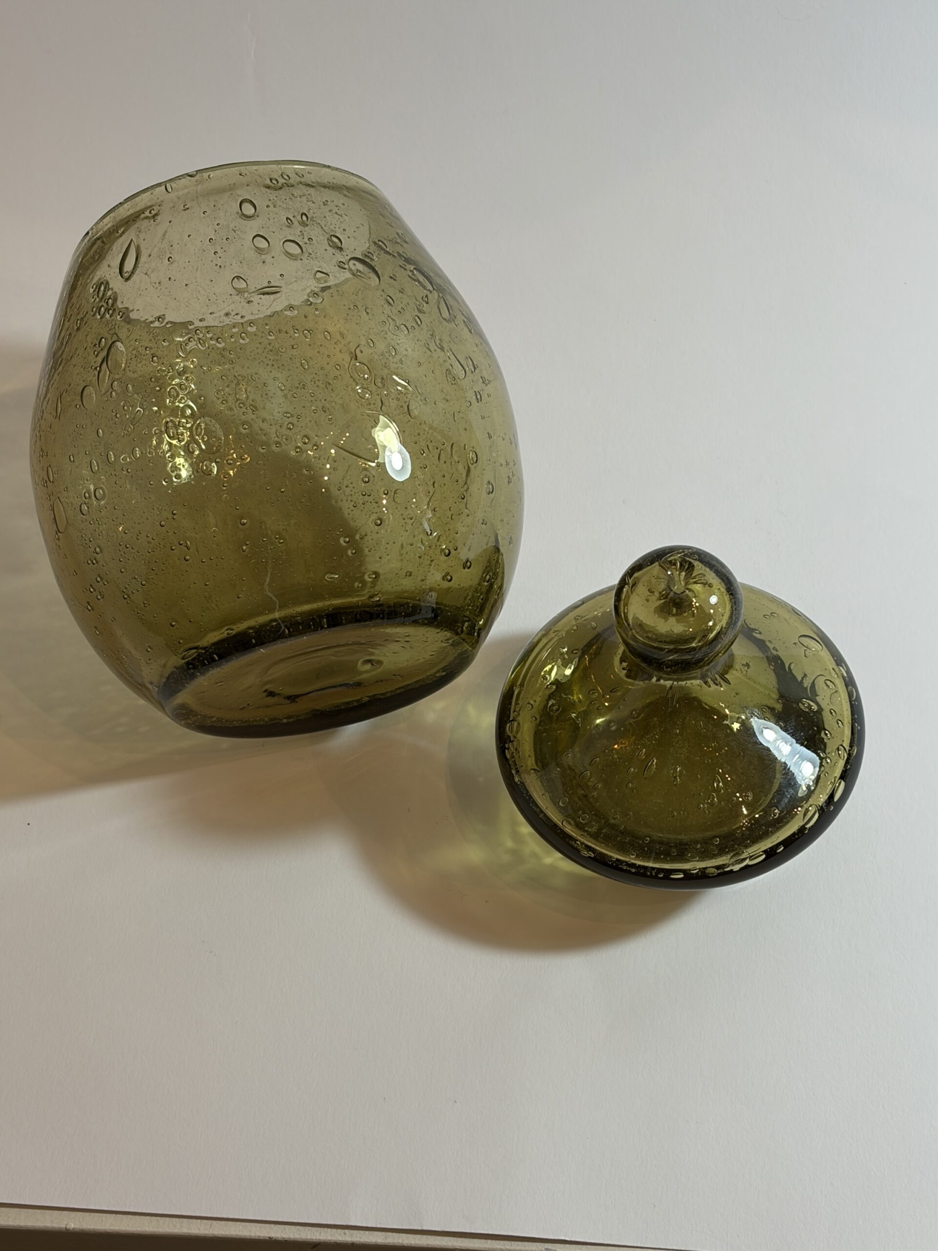 Vintage bullé glazen bonbonnière met deksel — vermoedelijk Biot, Frankrijk - Afbeelding 5